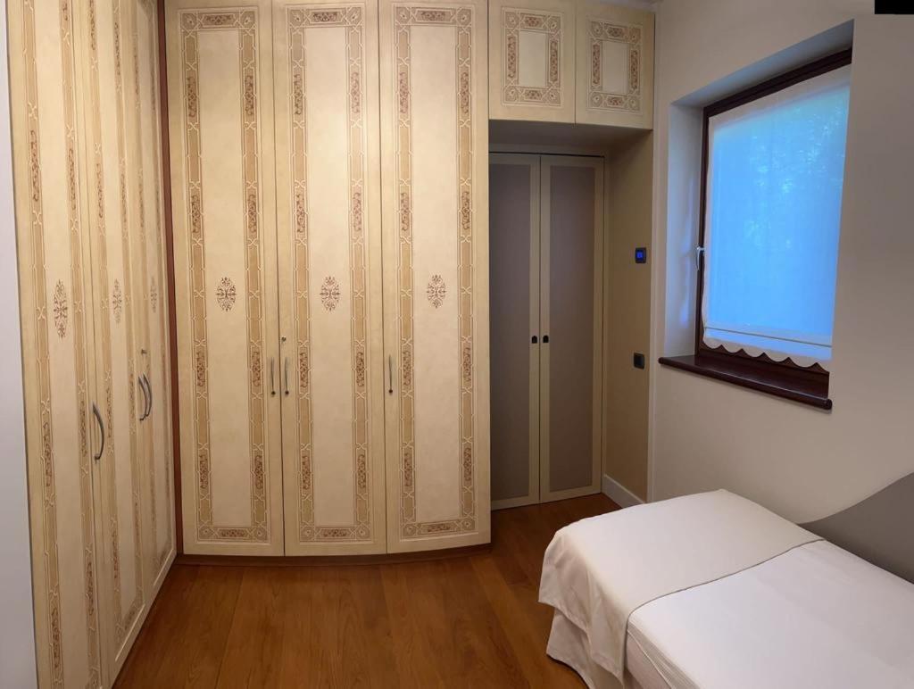 Airport Bea Rooms Azzano San Paolo Exterior foto