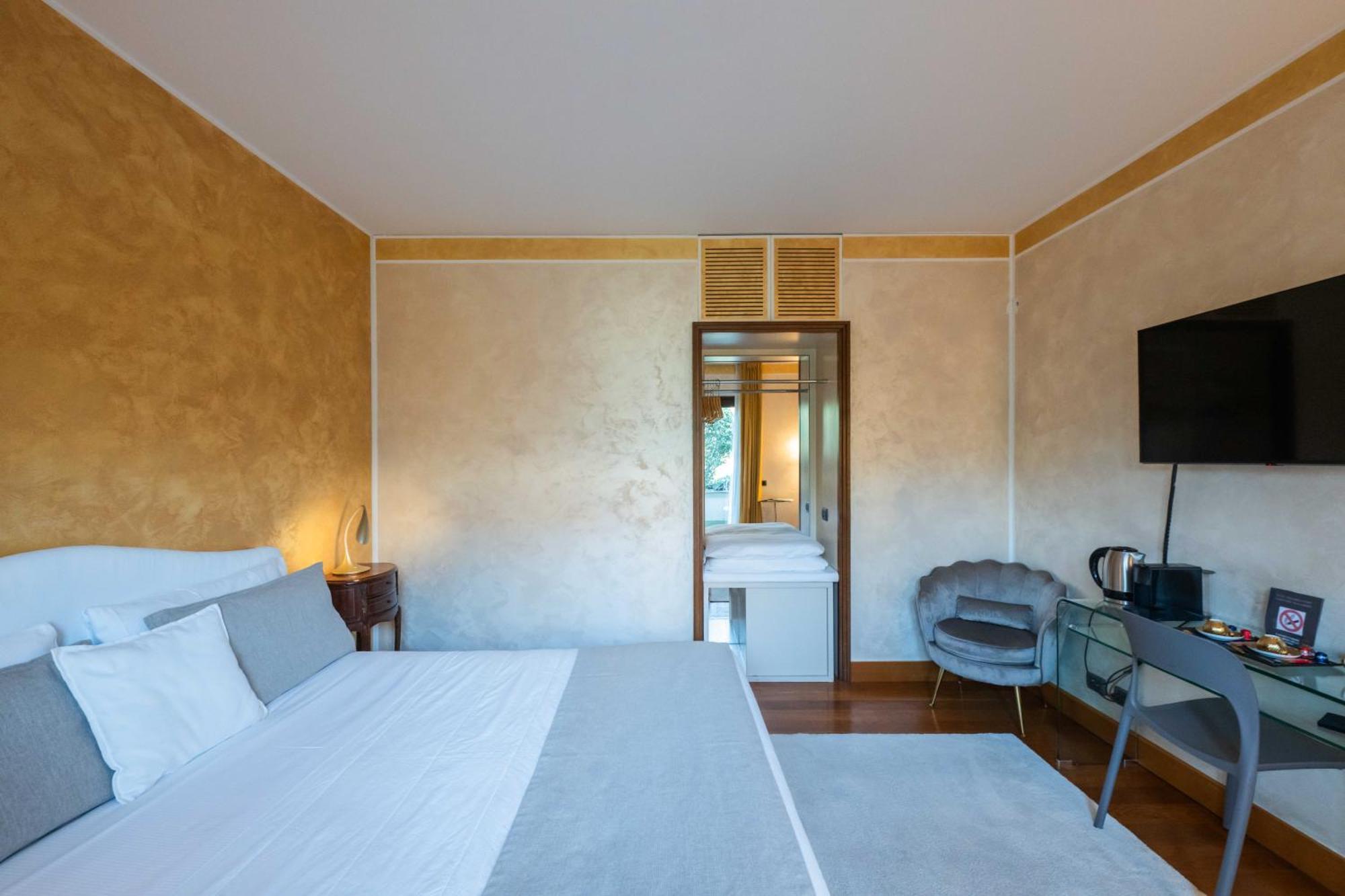 Airport Bea Rooms Azzano San Paolo Exterior foto