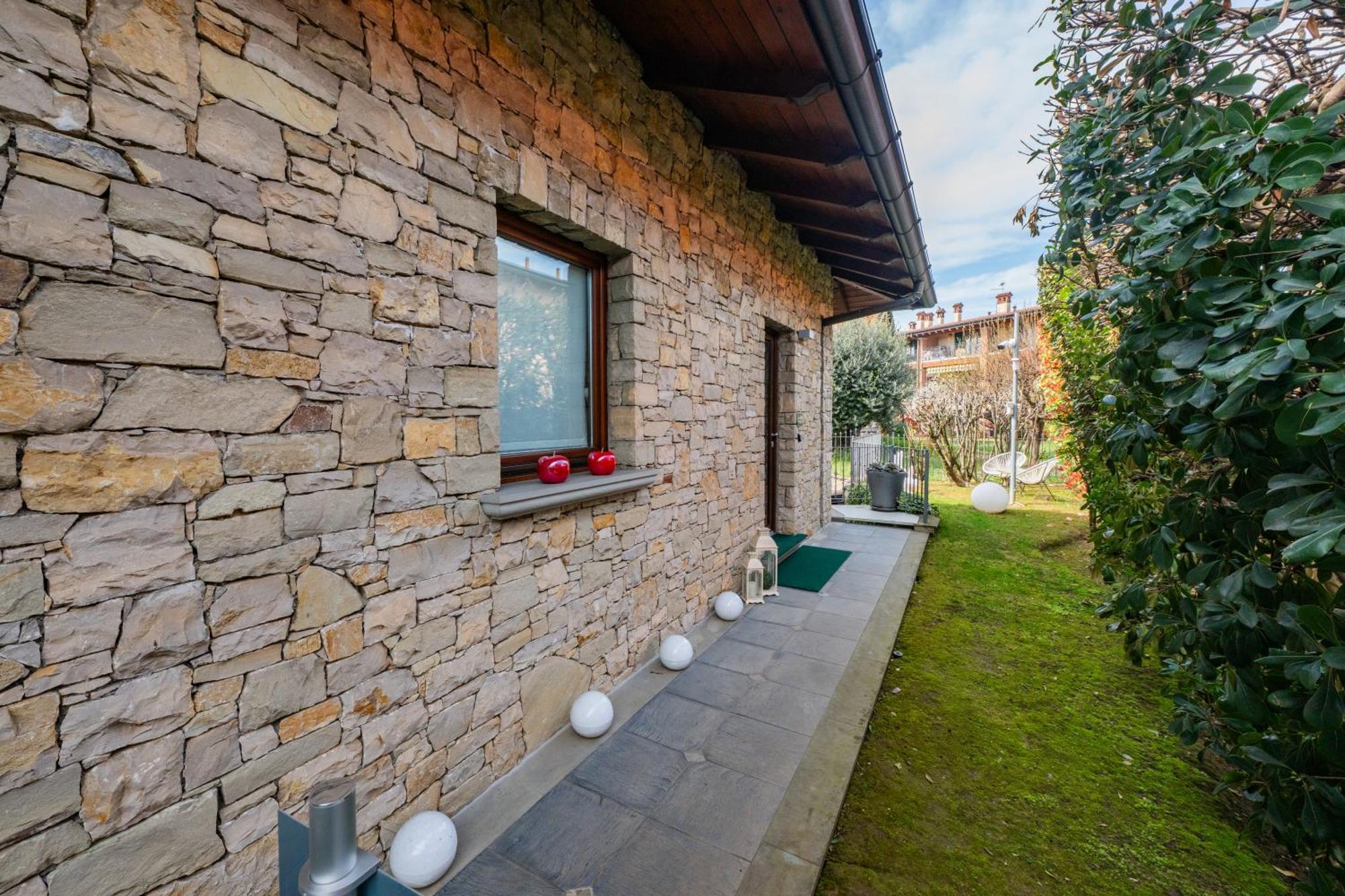 Airport Bea Rooms Azzano San Paolo Exterior foto
